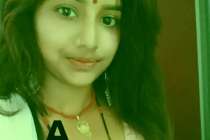 Natalie, 36 — Escort in Sandila, India