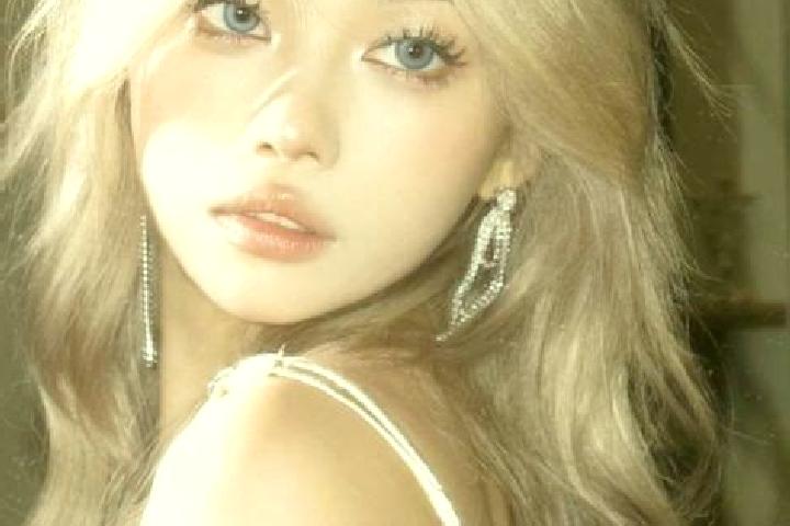 Natalie, 37, a blonde blue-eyed asian companion based in Kusterdingen. Offering Striptease, A-Level, Tantra, Duos. Available for incall and outcall, overnigh...