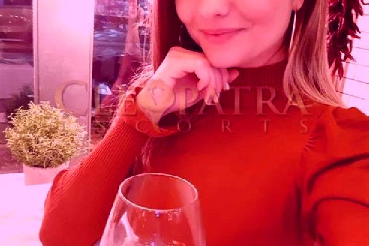 Natalie, 37, a red hazel-eyed asian companion based in Daneasa. Offering Massage, GFE, OWO, Party Girl. Available for incall and outcall, day and evening dates.
