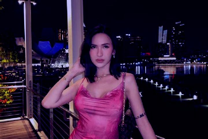 Natalie, 37 — Escort in The Glebe, Canada