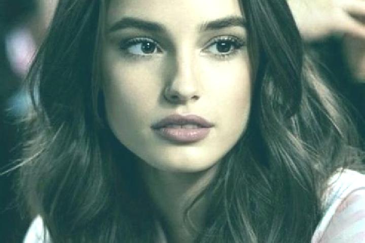 Natalie, 38, a brunette brown-eyed middle eastern companion based in Bresimo. Offering Deep French Kissing, BDSM, Overnight, Roleplay, Striptease. Available ...