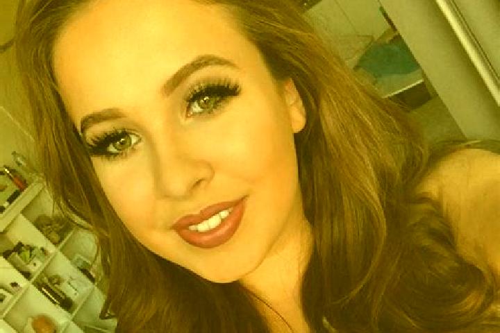 Natalie, 38, a red grey-eyed mixed companion based in Sennfeld. Offering Duos, Fetish, Erotic Massage, Dinner Date. Available for incall and outcall, day and...