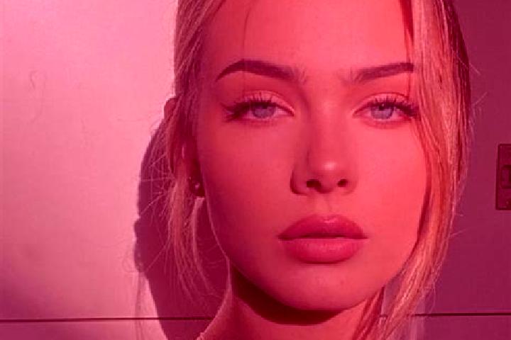 Natalie, 39, a blonde amber-eyed european companion based in Achterberg. Offering Deep French Kissing, Couples, Travel Companion. Available for incall and ou...