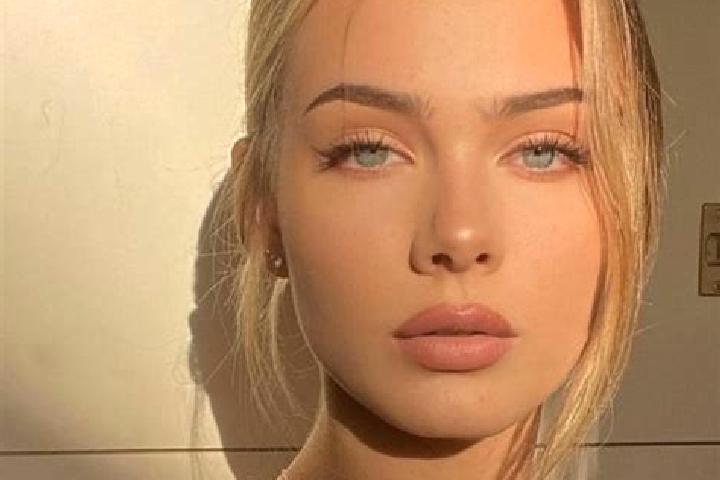 Natalie, 39, a blonde amber-eyed european companion based in Delobly. Offering Deep French Kissing, Erotic Massage, Duos. Available for incall and outcall, o...