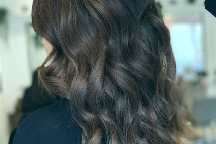 Natalie, 39, a chestnut brown-eyed caucasian companion based in Taungoh. Offering 69, GFE, A-Level. Available for incall and outcall, day and evening dates.