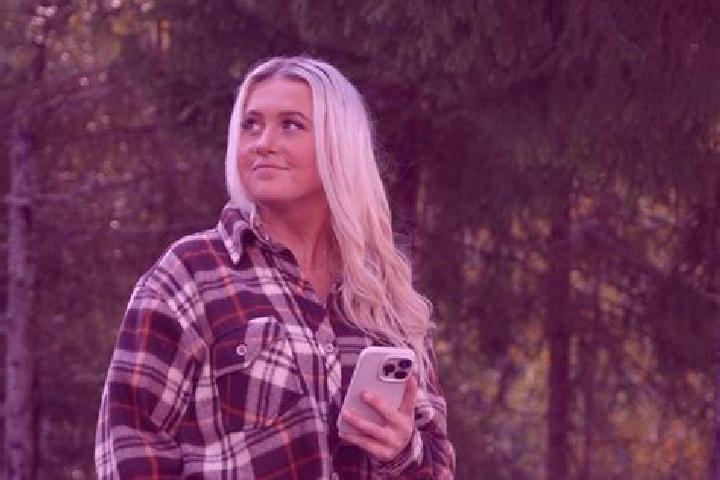 Natalie, 39 — Escort in Haellefors, Sweden