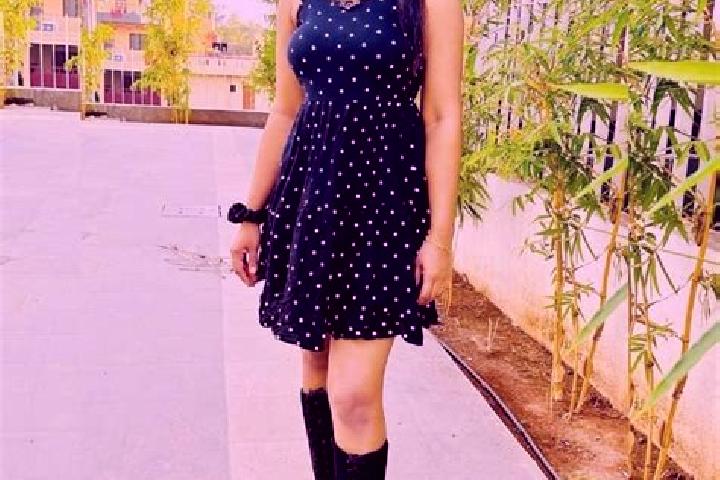 Natalie, 39 — Escort in Lucknow, Canada