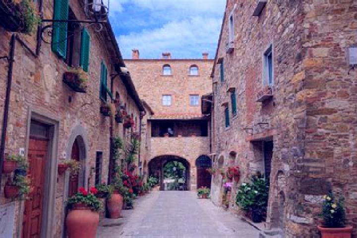 Natalie, 39 — Escort in Poggio di Chiesanuova, San Marino