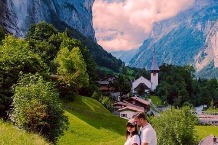 Natalie, 39 — Escort in Praroman, Switzerland