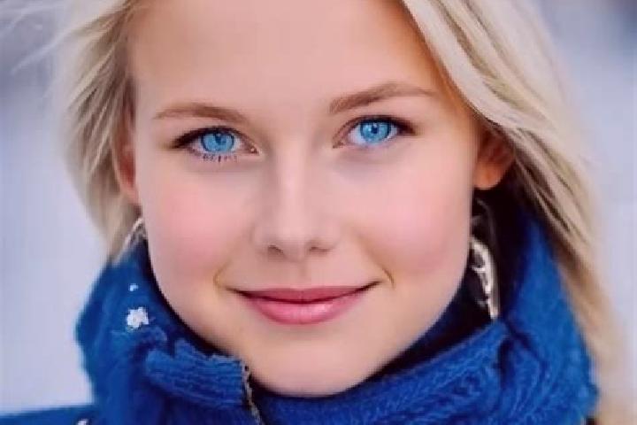Nora, 20, a blonde blue-eyed slavic companion based in Grogouya. Offering Duos, OWO, Erotic Massage, Massage. Available for incall and outcall, day and eveni...
