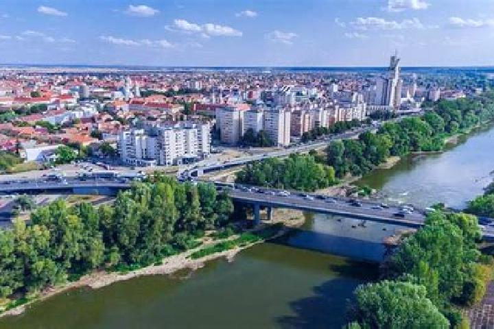 Nora, 20 — Escort in Babasesti, Romania