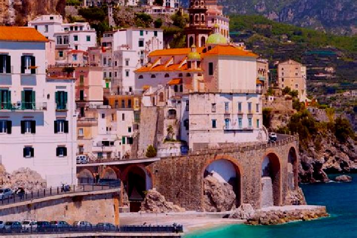 Nora, 20 — Escort in Cis, Italy