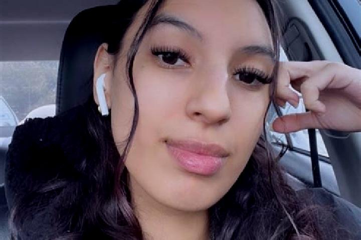 Nora, 20 — Escort in Dunellen, United States