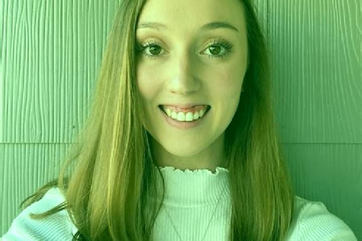Nora, 20 — Escort in Harrisonville, United States