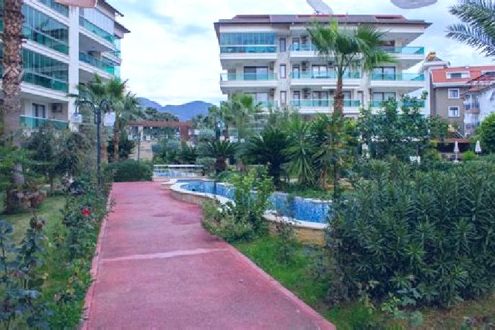 Nora, 20 — Escort in Oba, Turkey