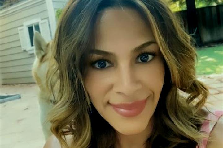 Nora, 20 — Escort in Pleasanton, United States