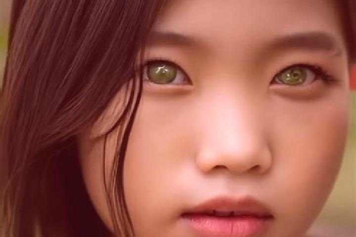 Nora, 21, a black green-eyed asian companion based in Zeihen. Offering Deep French Kissing, Dinner Date, Duos, Roleplay. Available for incall and outcall, ov...