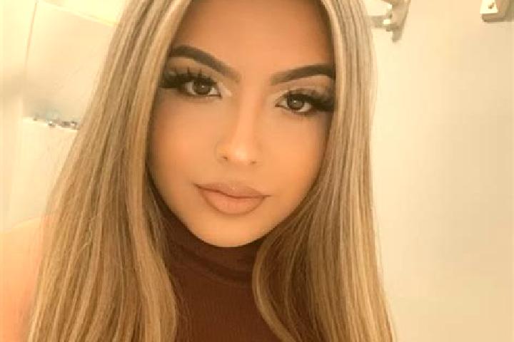 Nora, 21, a blonde amber-eyed latina companion based in Skepplanda. Offering BDSM, Domination, Duos. Available for incall and outcall, overnight bookings ava...