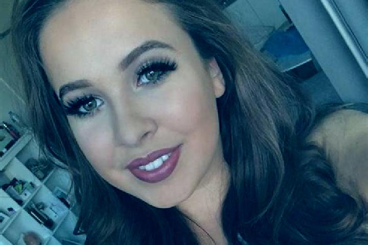 Nora, 21, a dark blonde dark-eyed latina companion based in Vitry-le-Francois. Offering Deep French Kissing, Girlfriend Experience, A-Level, Overnight, BDSM....