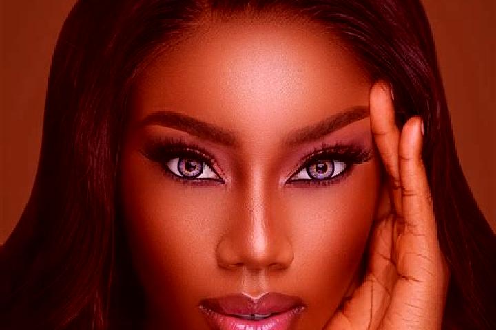 Nora, 21, a red blue-eyed ebony companion based in Yazman. Offering GFE, Dinner Date, 69. Available for incall and outcall, day and evening dates.