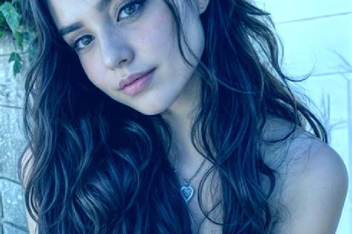 Nora, 21, a red hazel-eyed middle eastern companion based in Macchia d Isernia. Offering OWO, Fetish, Overnight, Girlfriend Experience, CIM. Available for in...