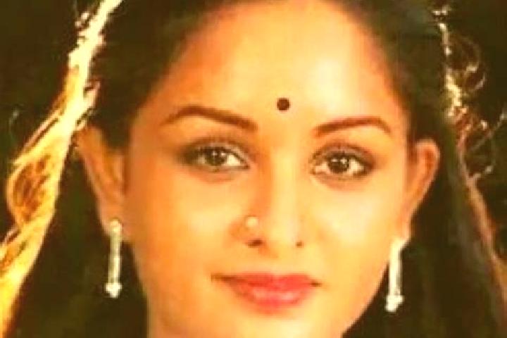 Nora, 21 — Escort in Adanattutekkumuri Kizhakku, India