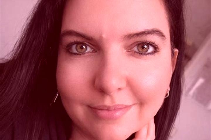 Nora, 21 — Escort in Osecna, Czech Republic