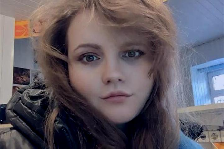 Nora, 21 — Escort in Radekhiv, Ukraine