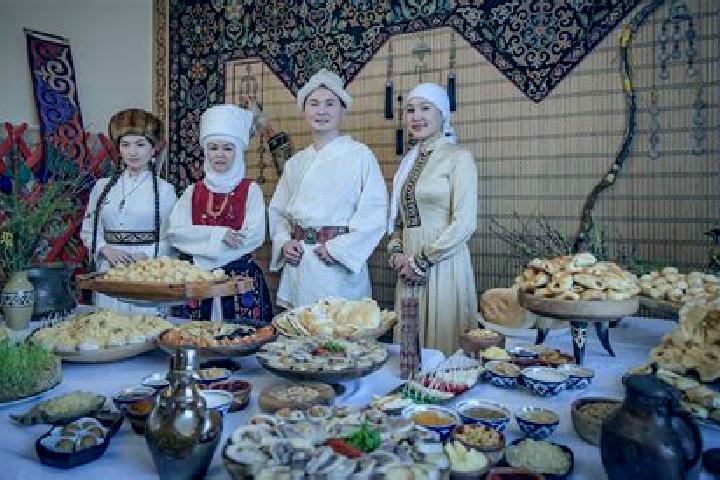 Nora, 21 — Escort in Razzakov, Kyrgyzstan
