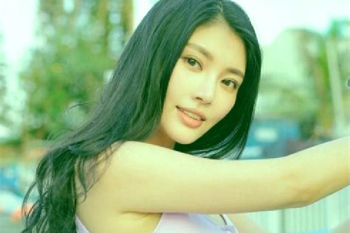 Nora, 21 — Escort in Xihong Shanzi, China