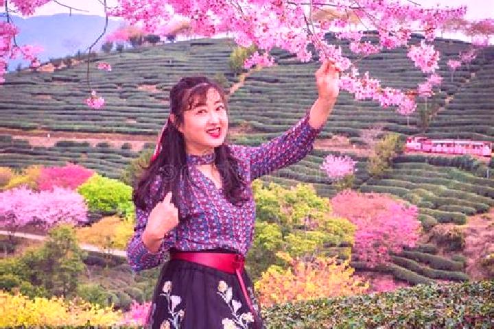 Nora, 21 — Escort in Yongfu, China