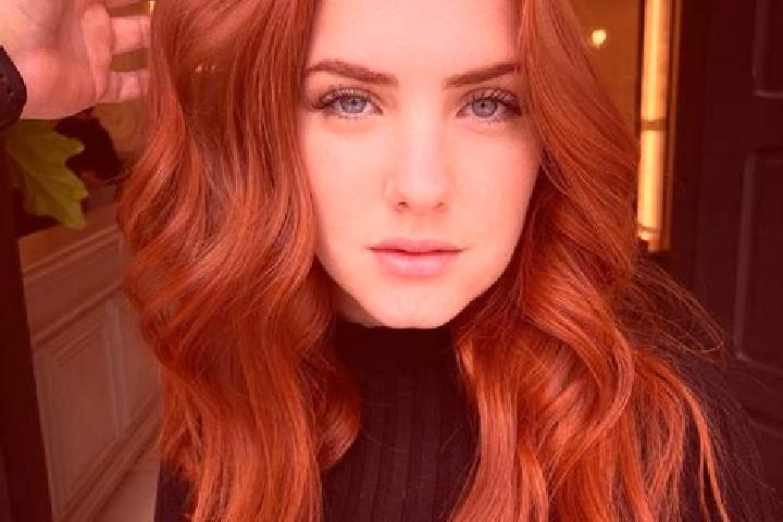 Nora, 22, a auburn blue-eyed middle eastern companion based in Donji Desinec. Offering Dinner Date, Party Girl, Girlfriend Experience, GFE, Tantra. Available...