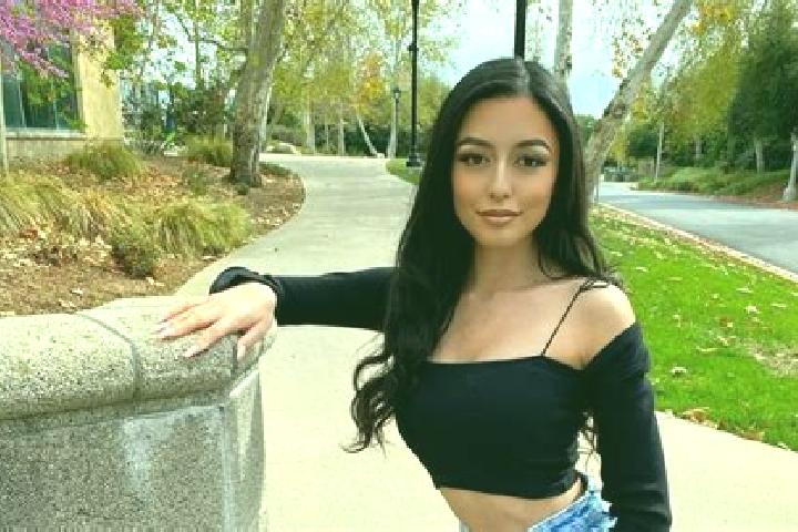 Nora, 22, a black brown-eyed middle eastern companion based in Chelem. Offering Party Girl, Tantra, Duos, Fetish. Available for incall and outcall, day and e...