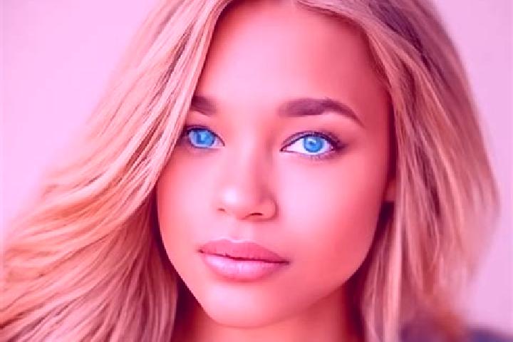 Nora, 22, a blonde blue-eyed latina companion based in Vizantea Razaseasca. Offering Couples, OWO, Girlfriend Experience, Striptease. Available for incall an...