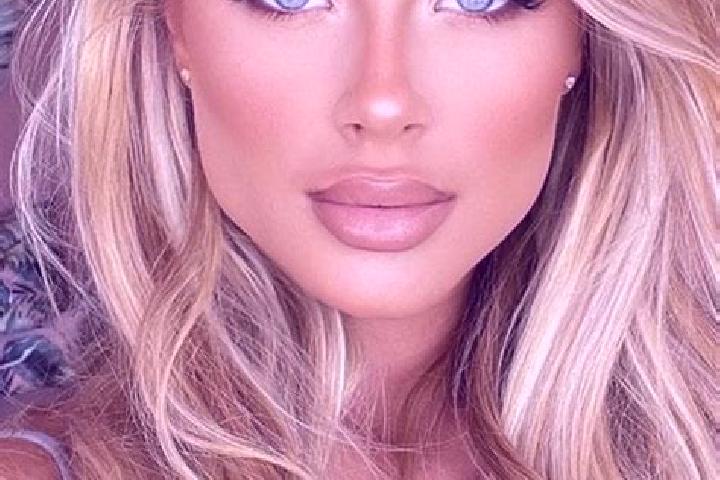 Nora, 22, a blonde hazel-eyed latina companion based in Puchersreuth. Offering GFE, OWO, Domination. Available for incall and outcall, overnight bookings ava...