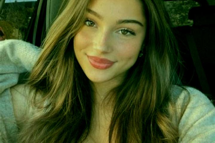Nora, 22, a brunette brown-eyed latina companion based in Montbonnot-Saint-Martin. Offering CIM, 69, Deep French Kissing. Available for incall and outcall, o...