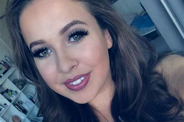Nora, 22, a brunette grey-eyed caribbean companion based in Mecapalapa. Offering Party Girl, Fetish. Available for incall and outcall, day and evening dates.