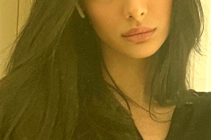 Nora, 22, a dark blonde green-eyed middle eastern companion based in Long Phu. Offering Dinner Date, Deep French Kissing, GFE. Available for incall and outca...