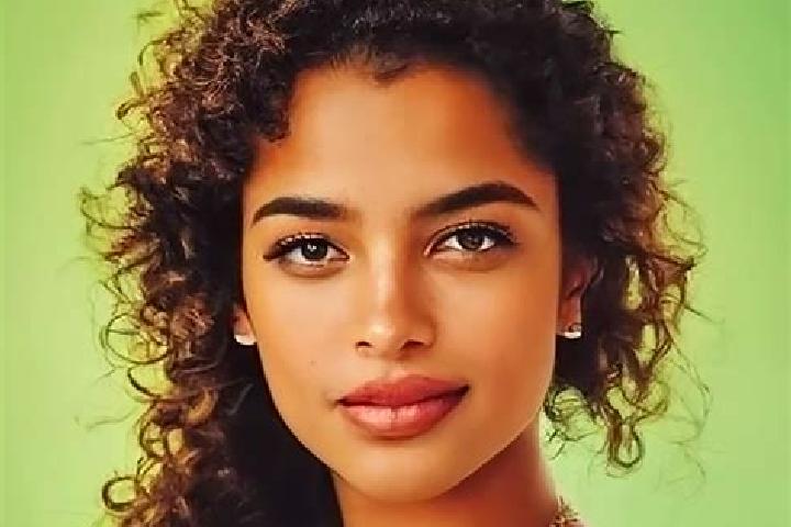 Nora, 22, a red green-eyed latina companion based in Porto. Offering Massage, Overnight, BDSM, Striptease. Available for incall and outcall, overnight bookin...