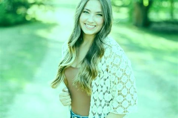 Nora, 22 — Escort in Mankato, United States