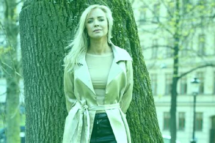 Nora, 22 — Escort in Sandarne, Sweden
