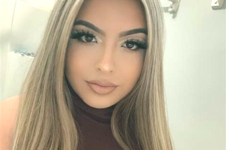 Nora, 23, a blonde brown-eyed latina companion based in Nantiat. Offering Dinner Date, GFE, Tantra. Available for incall and outcall, overnight bookings avai...
