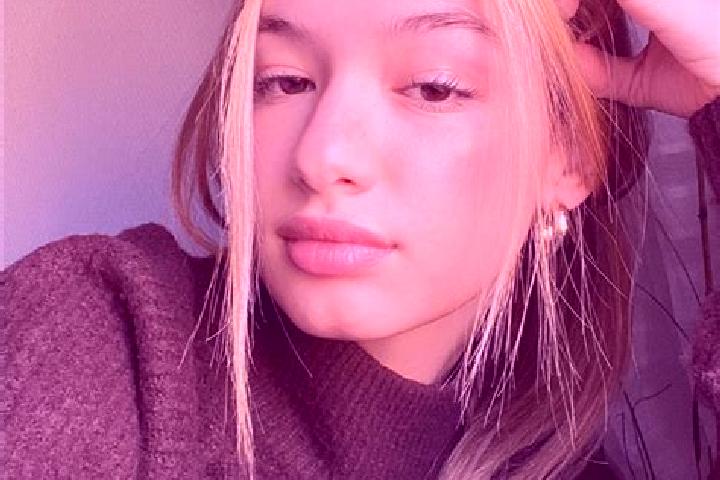 Nora, 23, a blonde brown-eyed latina companion based in Pomezi. Offering Fetish, Prostate Massage, Erotic Massage. Available for incall and outcall, overnigh...
