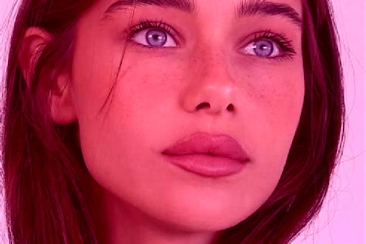 Nora, 23, a brunette brown-eyed mediterranean companion based in Martillac. Offering GFE, Dinner Date. Available for incall and outcall, day and evening dates.