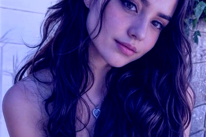 Nora, 23, a brunette hazel-eyed indian companion based in Levizzano Rangone. Offering Striptease, OWO, Duos. Available for incall and outcall, day and evenin...