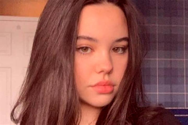 Nora, 23, a red green-eyed european companion based in Finglas. Offering Striptease, Party Girl, Domination. Available for incall and outcall, day and evenin...