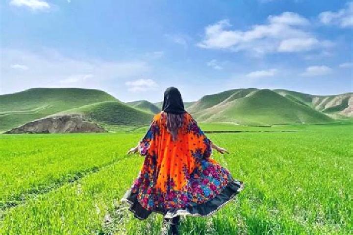 Nora, 23 — Escort in Banu Sahra, Iran