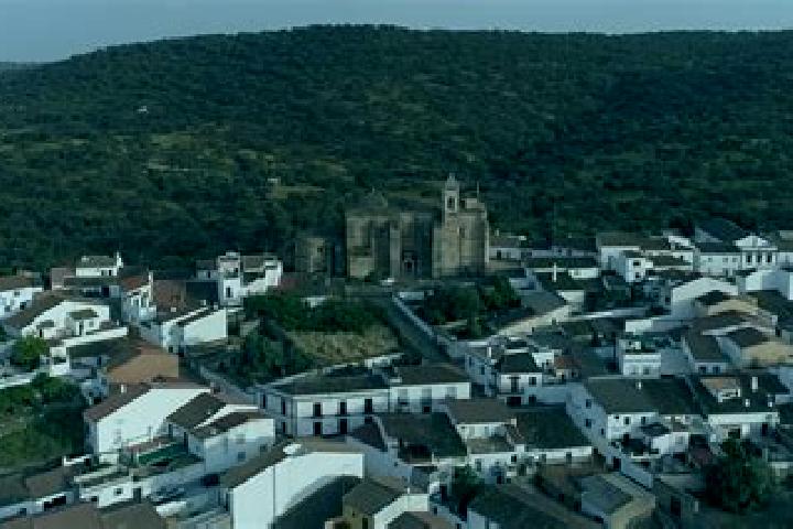 Nora, 23 — Escort in El Castillo de las Guardas, Spain