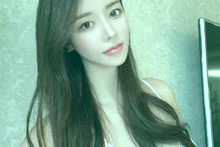 Nora, 23 — Escort in Namaqie, China