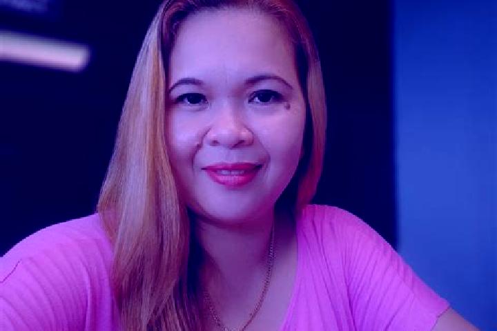 Nora, 23 — Escort in New Sibonga, Philippines